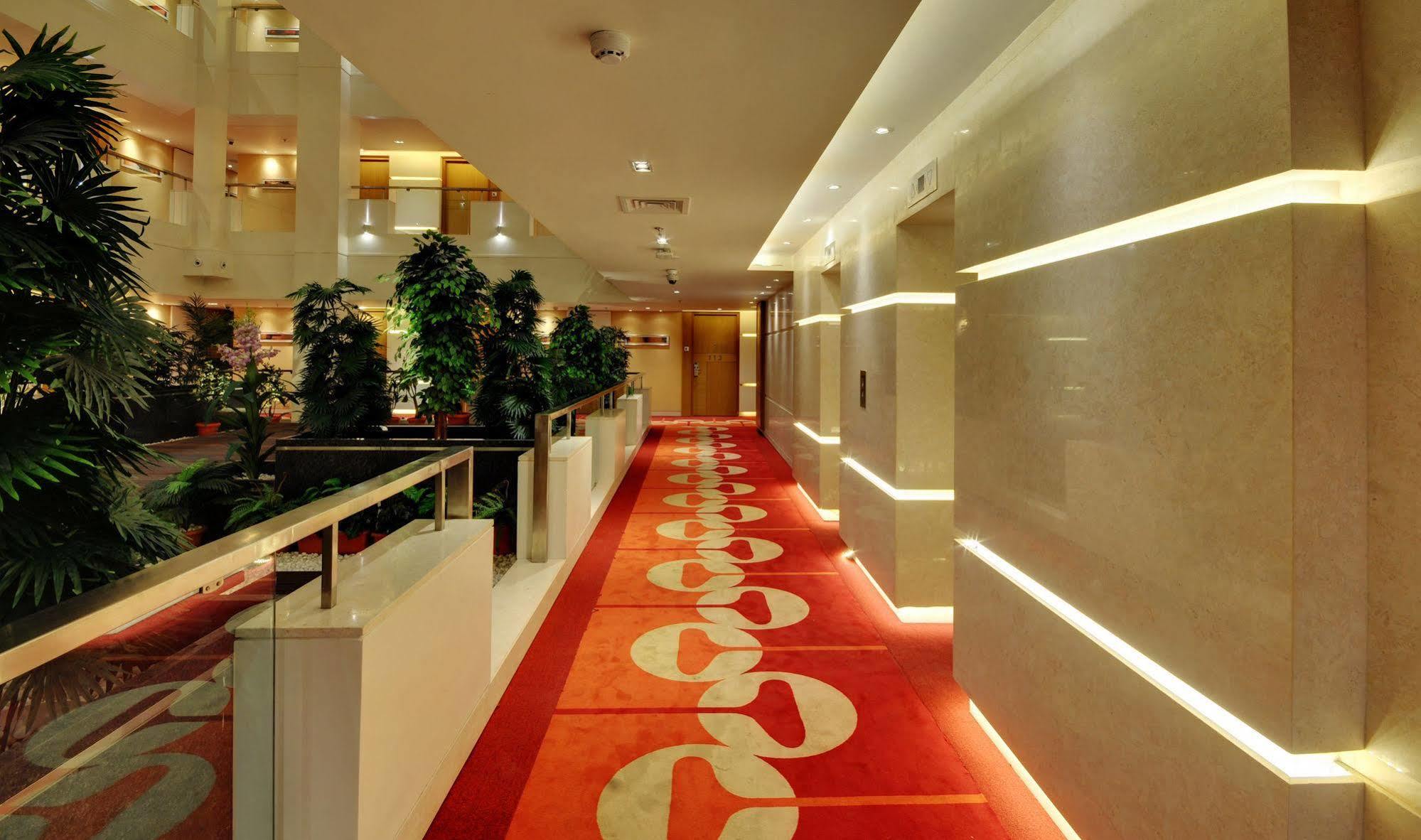 Hotel Platinum Rádžkót Exteriér fotografie