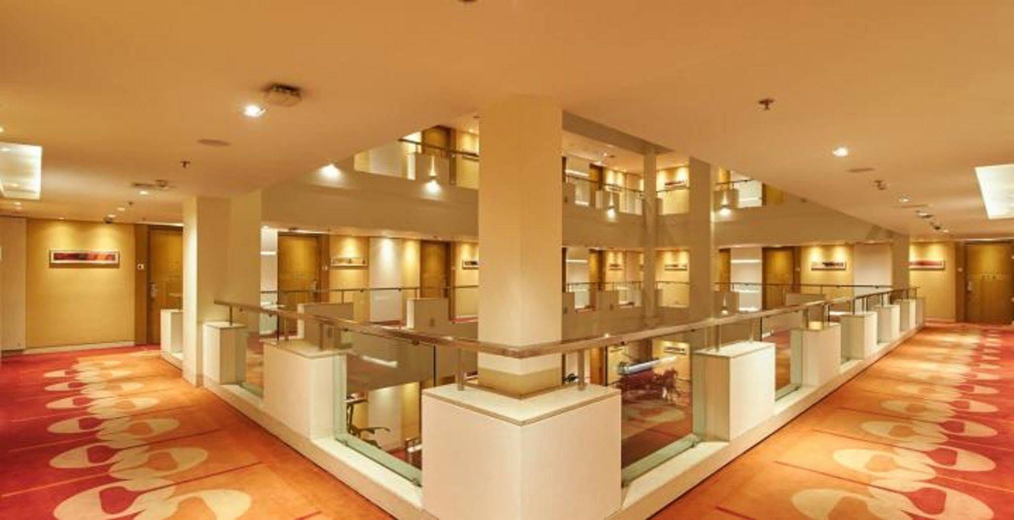 Hotel Platinum Rádžkót Exteriér fotografie