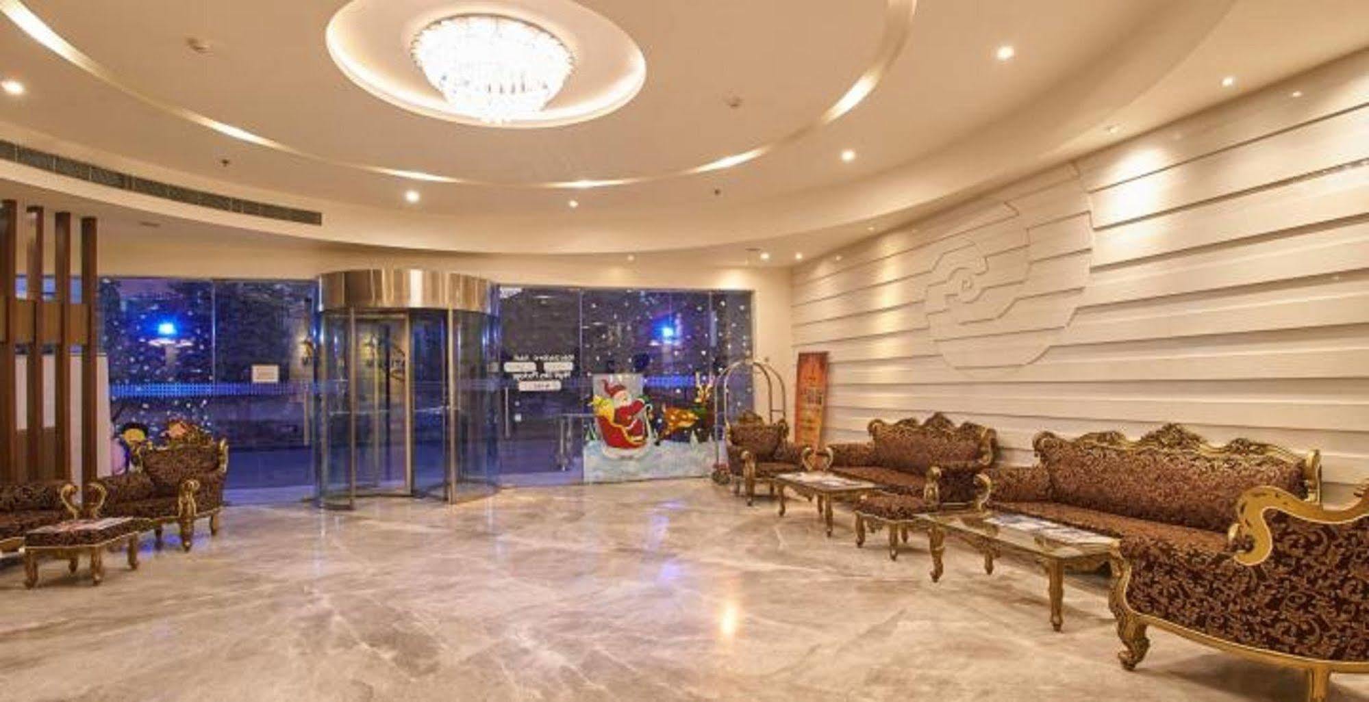 Hotel Platinum Rádžkót Exteriér fotografie