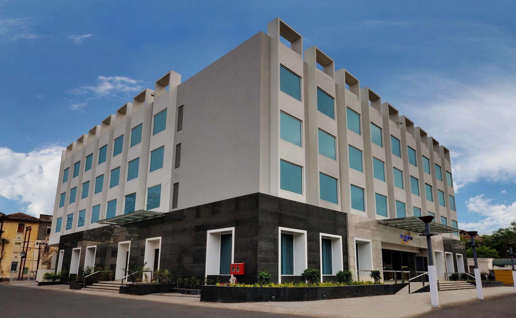 Hotel Platinum Rádžkót Exteriér fotografie